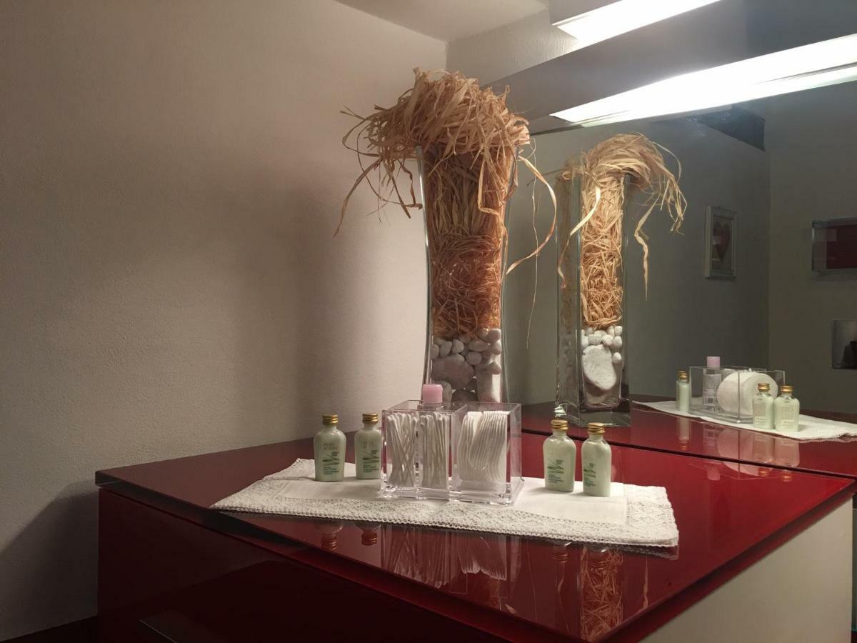 Feeling At Home - Varese Apartment Екстериор снимка