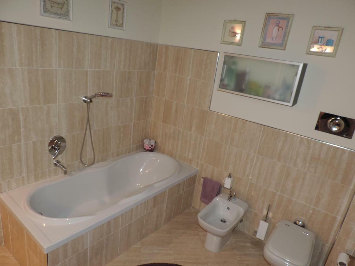 Feeling At Home - Varese Apartment Екстериор снимка